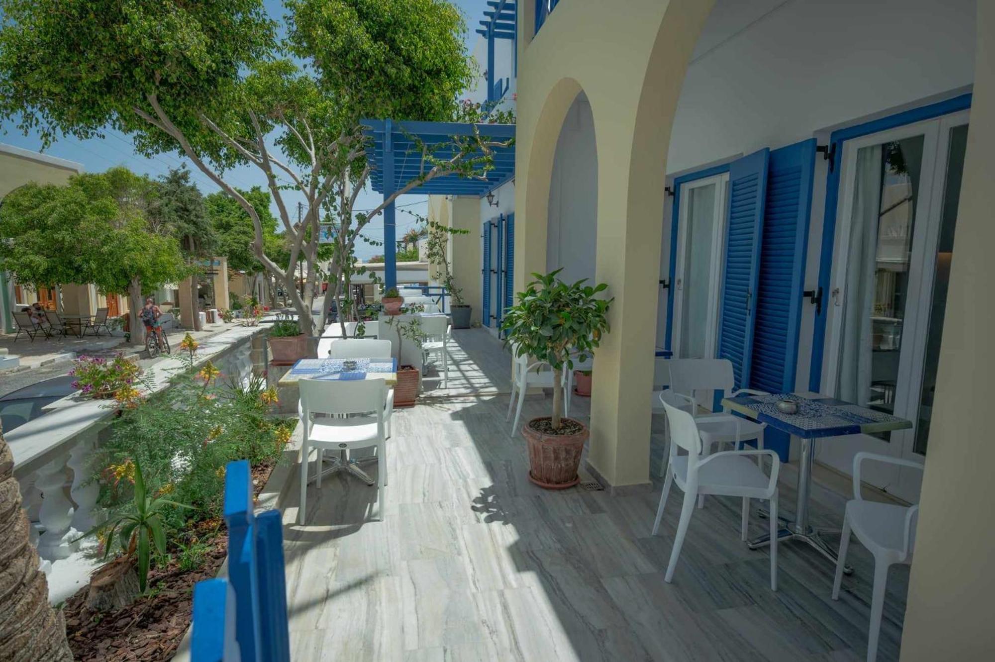 Karidis Hotel Kamari  Exterior photo
