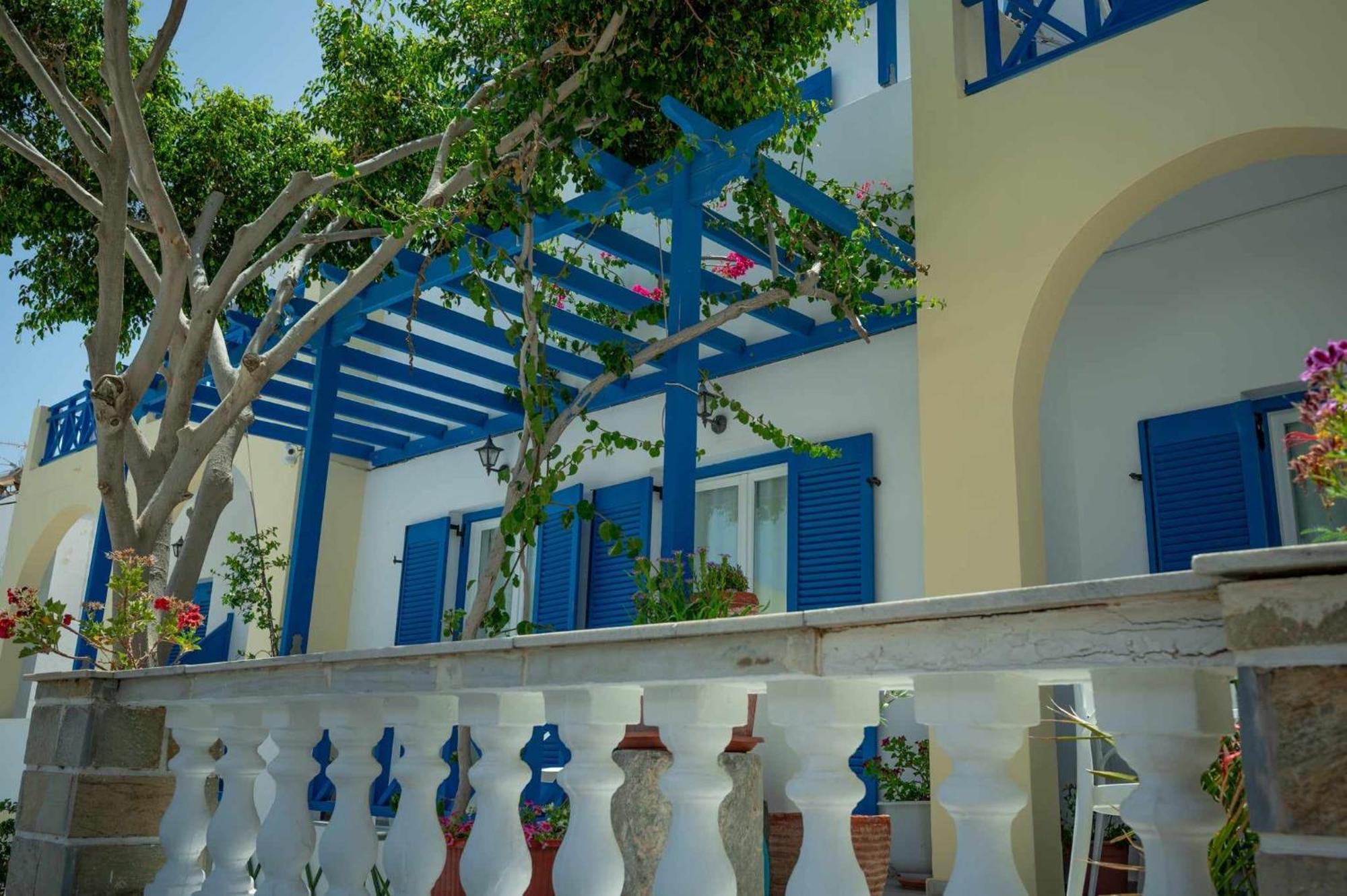 Karidis Hotel Kamari  Exterior photo